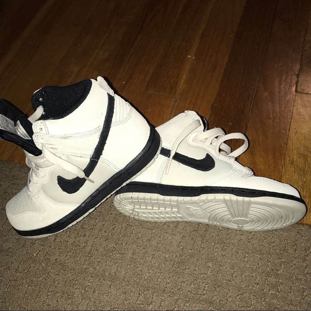 Boys sneakers